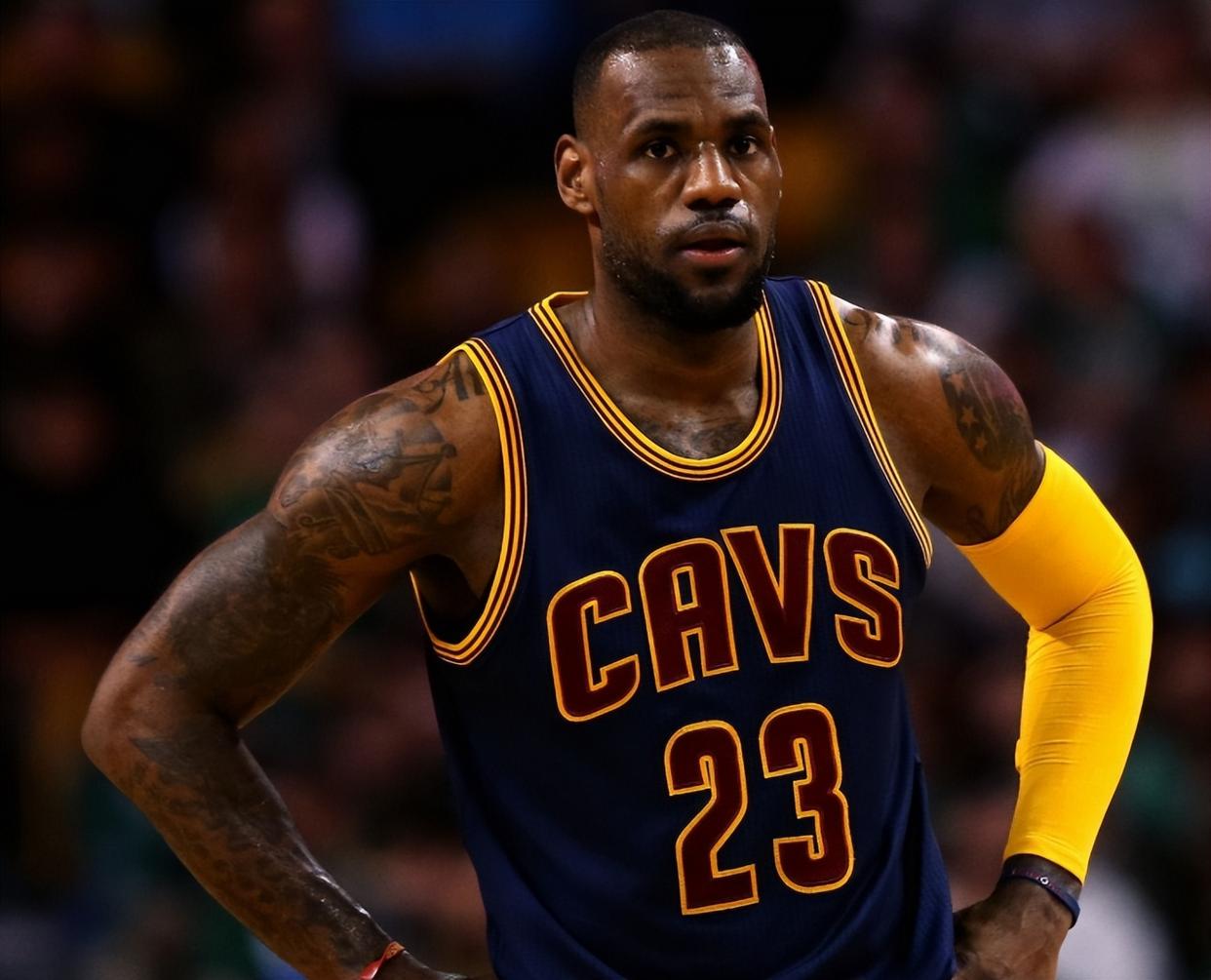 转折点克里夫兰骑士回应争议，NBA季后赛转会期攻防权衡，话题不断，赛程密集仍需轮换的简单介绍