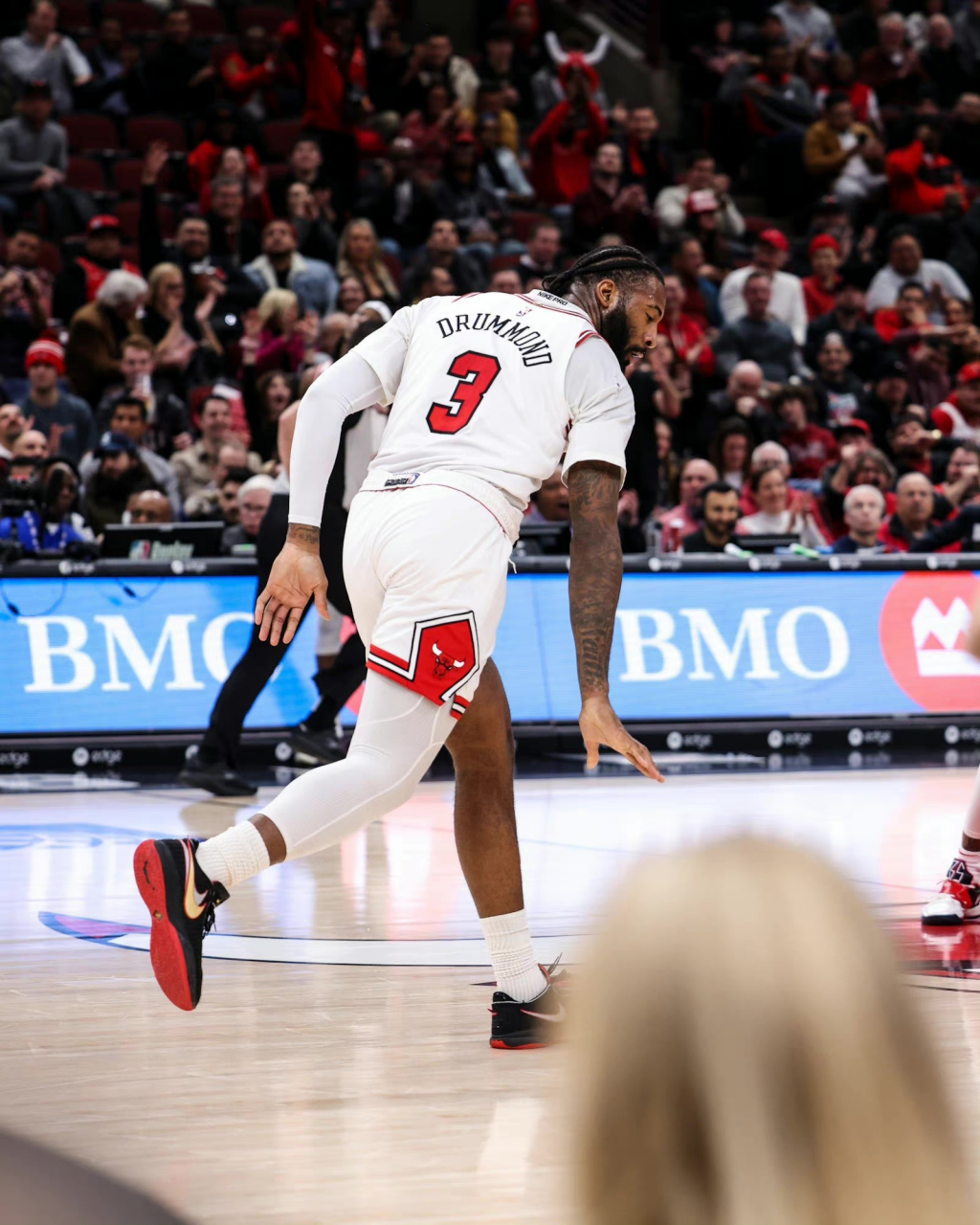 德甲赛程吃紧；芝加哥公牛加时末段防线松动；态度坚定；赛程密集仍需轮换的简单介绍