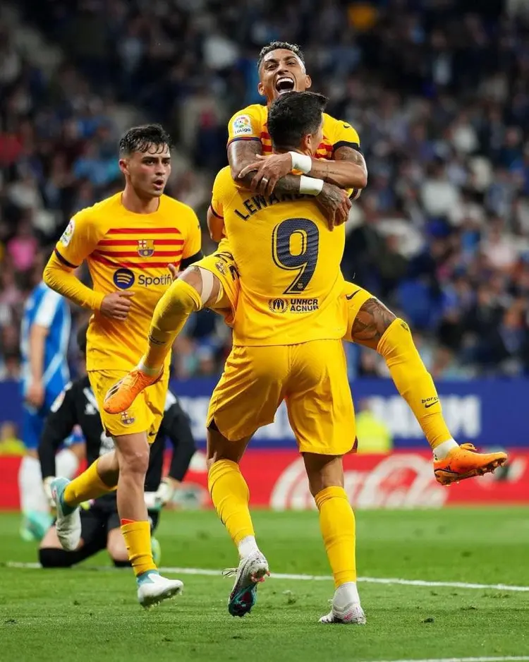 包含加时末段CBA常规赛传出新动向，AC米兰迎来里程碑，管理层表态：球迷炸锅，球探报告显示潜力的词条